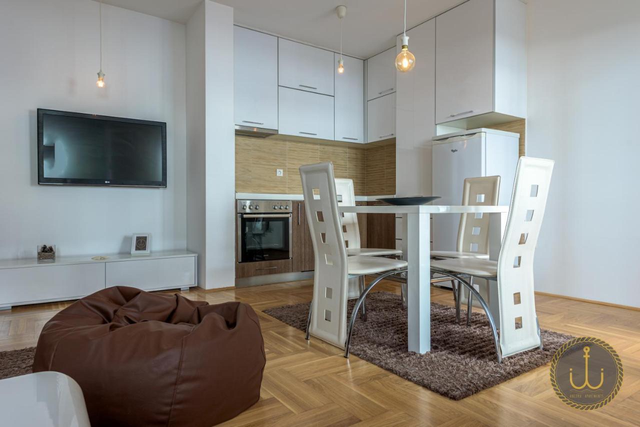 Ancora 1 Apartment