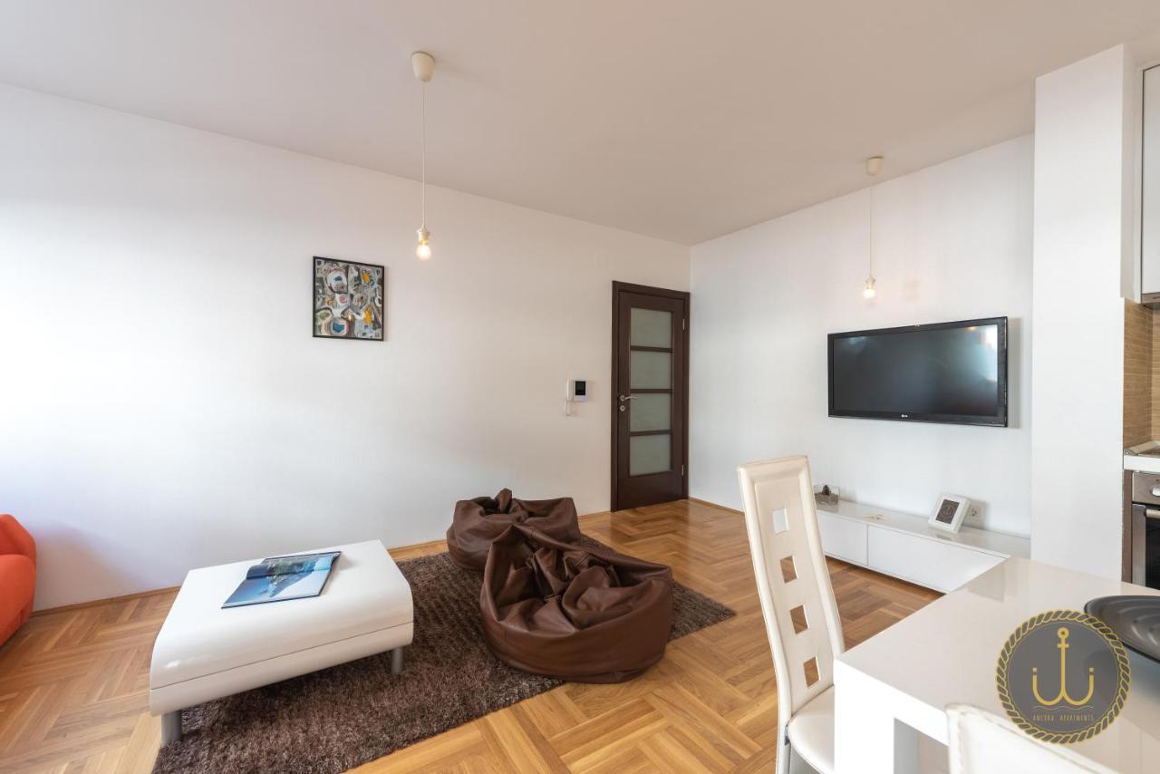 Ancora 1 Apartment